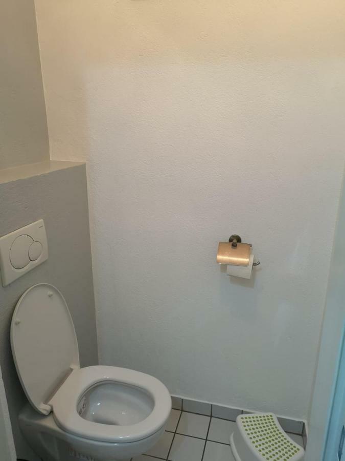 Low Budget Flat Rossau